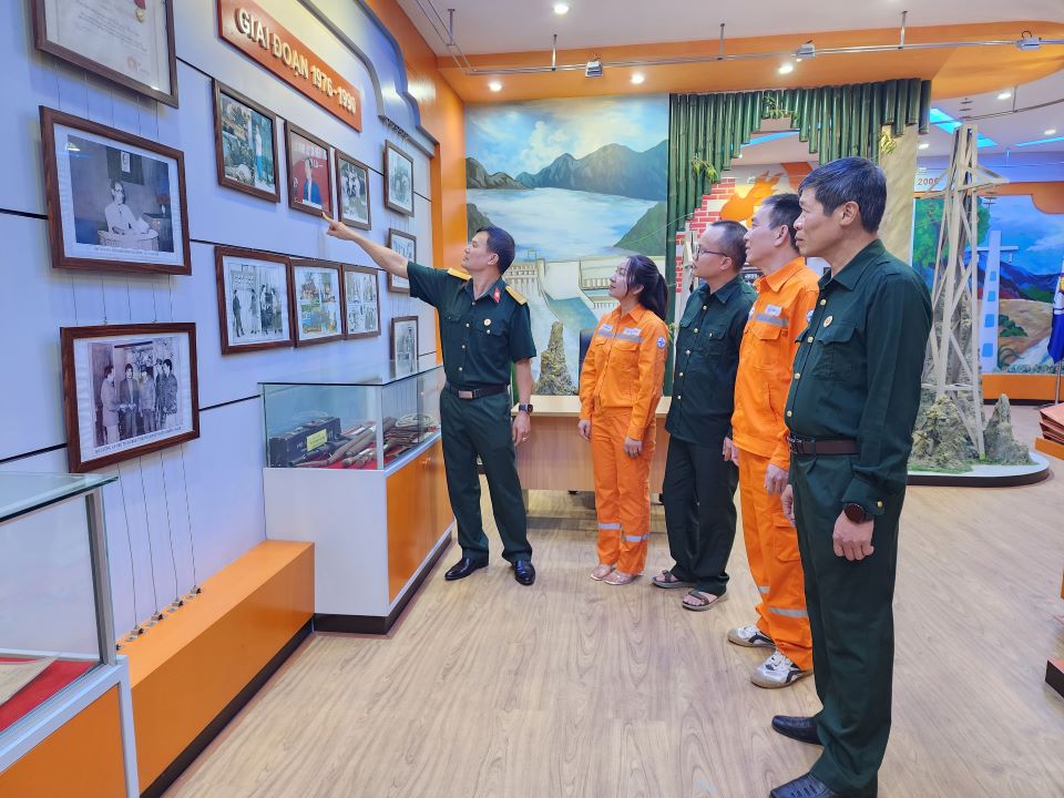Tiếp nối truyền thống nêu gương sáng “Bộ đội Cụ Hồ”